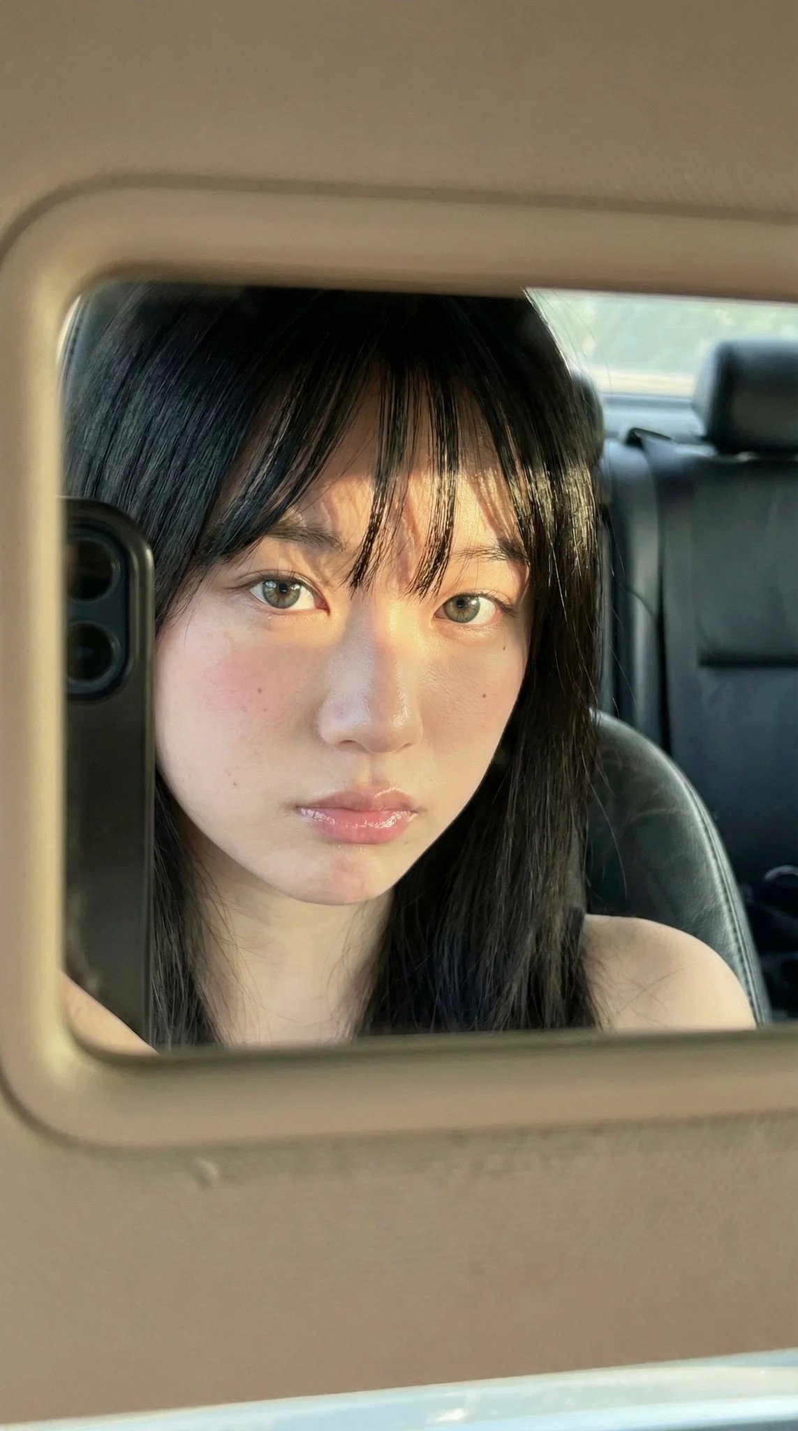 prompt seen Premium AI Prompt: Iphone Raw Iphone Realism, ai photo 2
