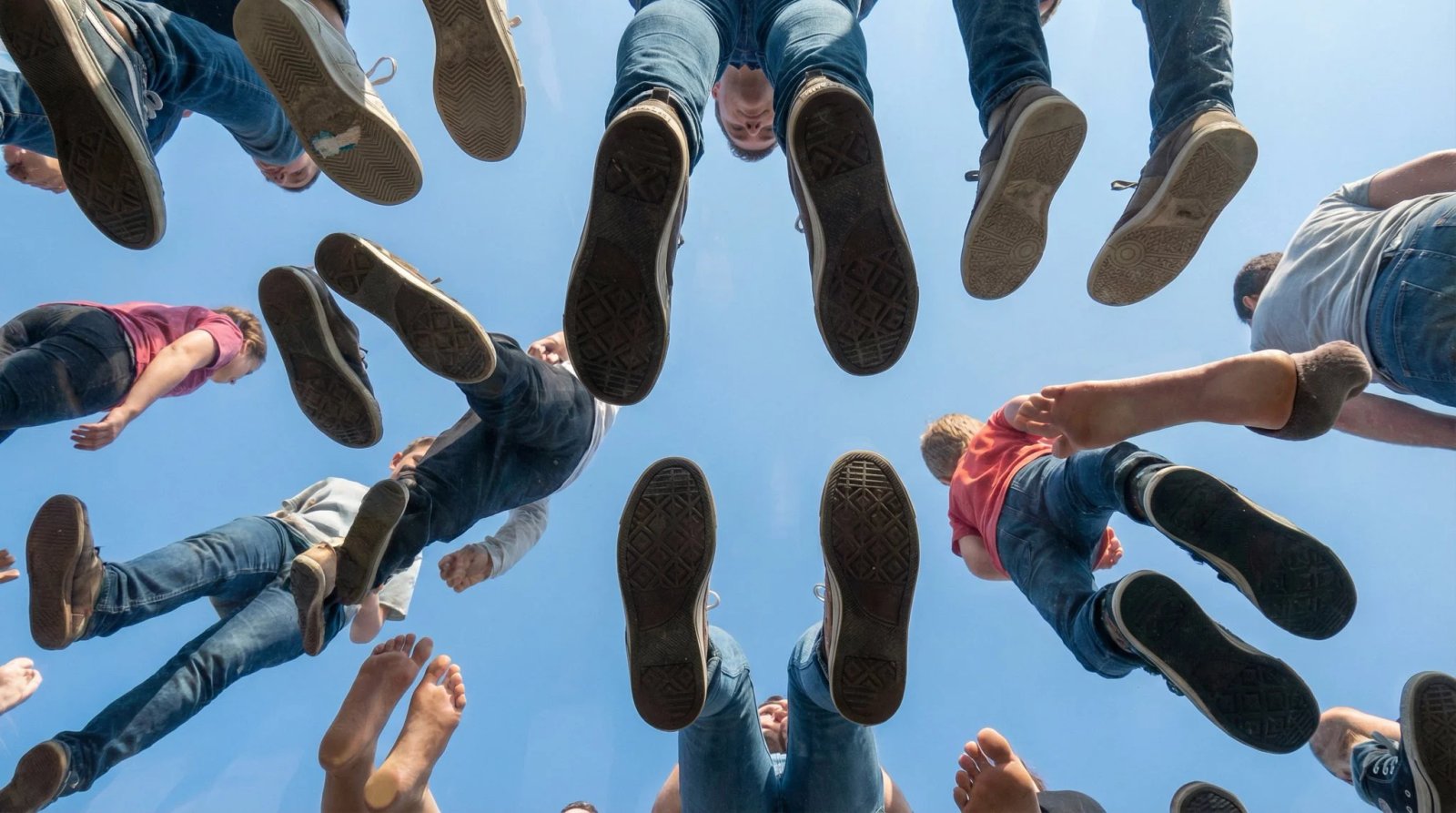 prompt seen Premium AI Prompt: View From Under A Plane ai photo 3